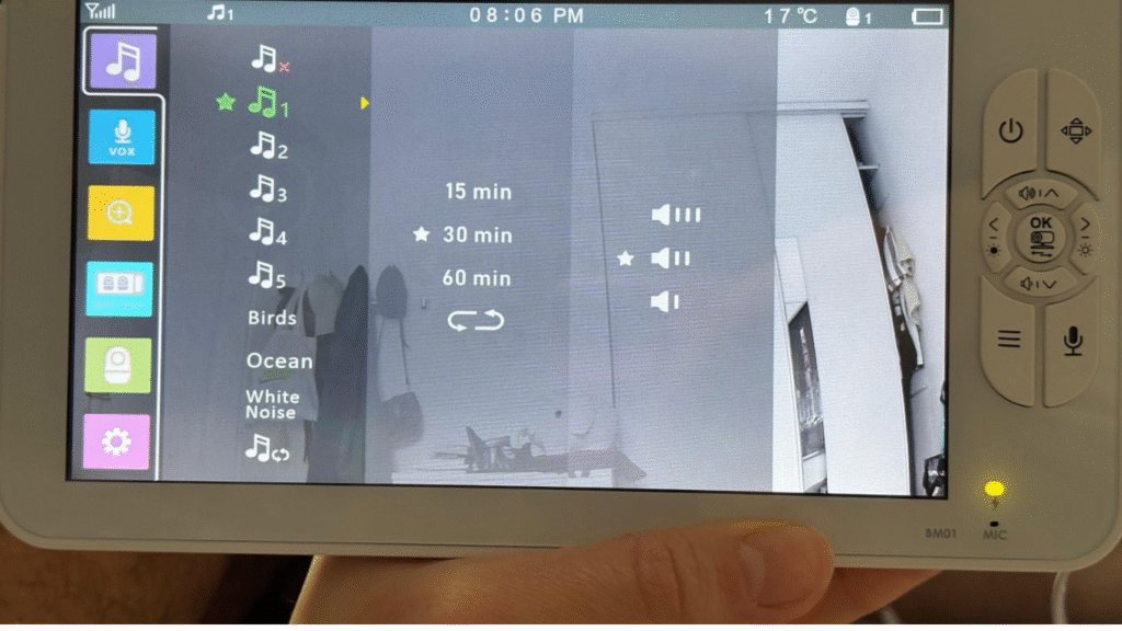 Comfyer baby monitor night vision showing baby sleeping